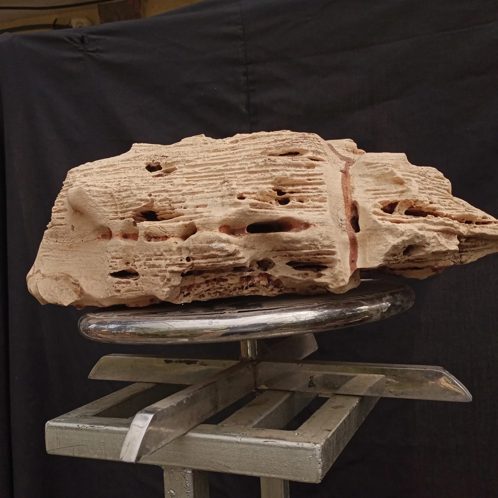 Natural Rock piece (9 to 12 kg)